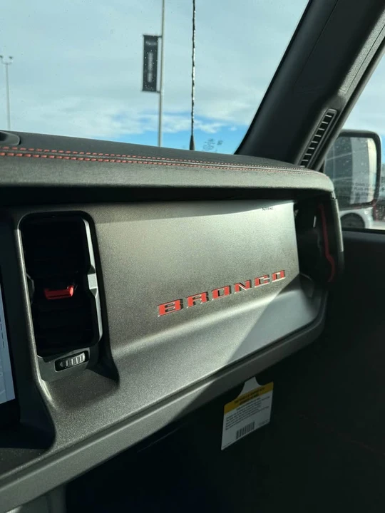 2025 Ford Bronco Raptor 6th Gen - Image 15 of 18