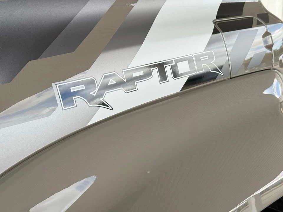 2025 Ford Bronco Raptor 6th Gen - Image 10 of 20