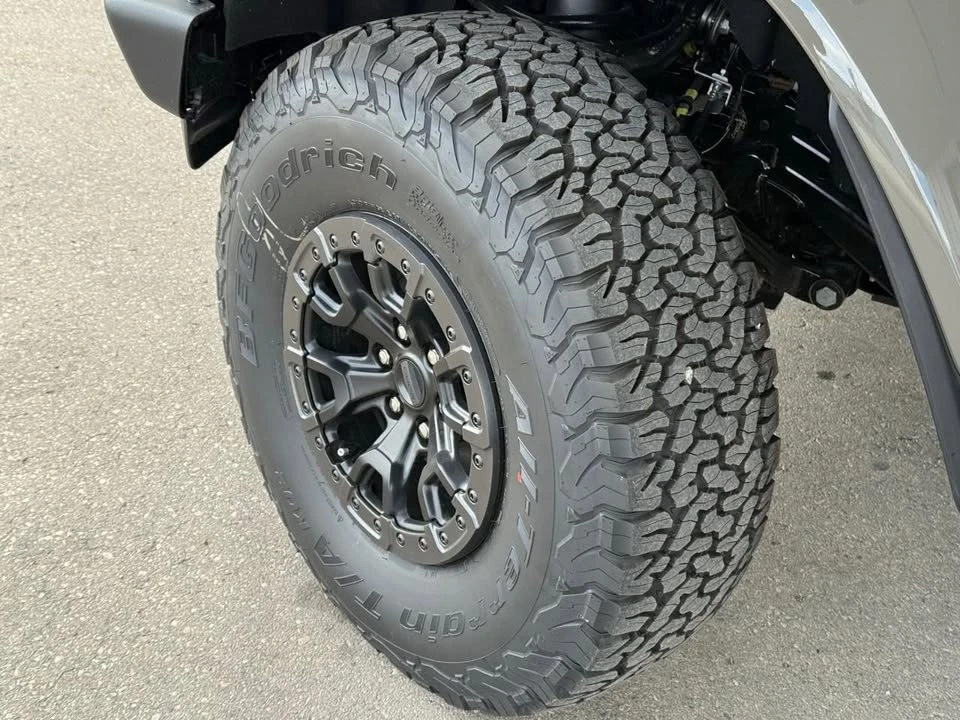 2025 Ford Bronco Raptor 6th Gen - Image 15 of 20