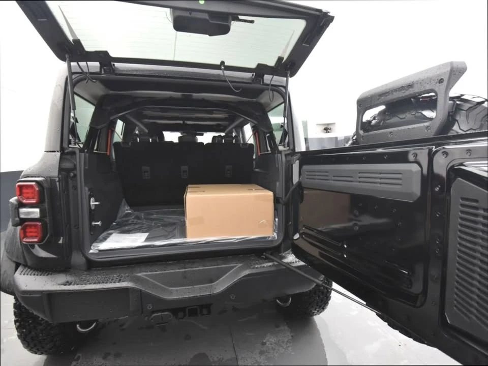2025 Ford Bronco Raptor 6th Gen - Image 8 of 18