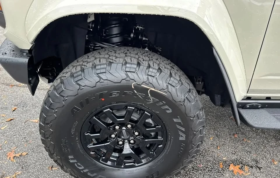 2025 Ford Bronco Raptor 6th Gen - Image 12 of 20