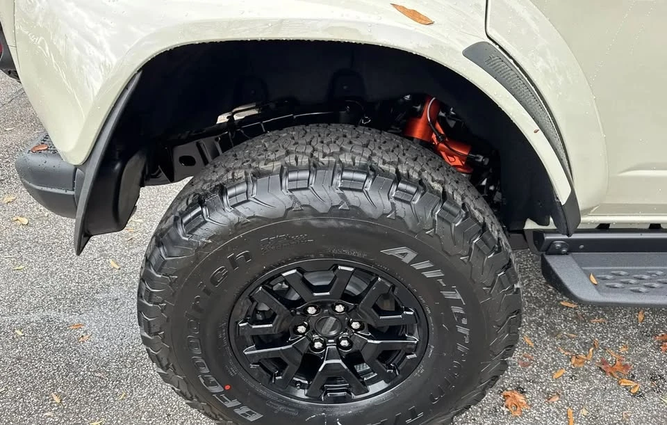 2025 Ford Bronco Raptor 6th Gen - Image 18 of 20
