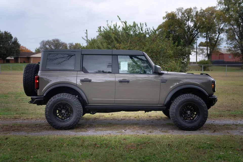 2025 Ford Bronco 6th Gen - Image 10 of 18