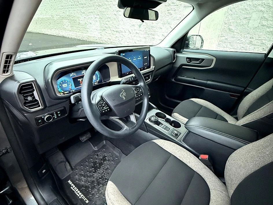 2025 Ford Bronco Sport - Image 13 of 16