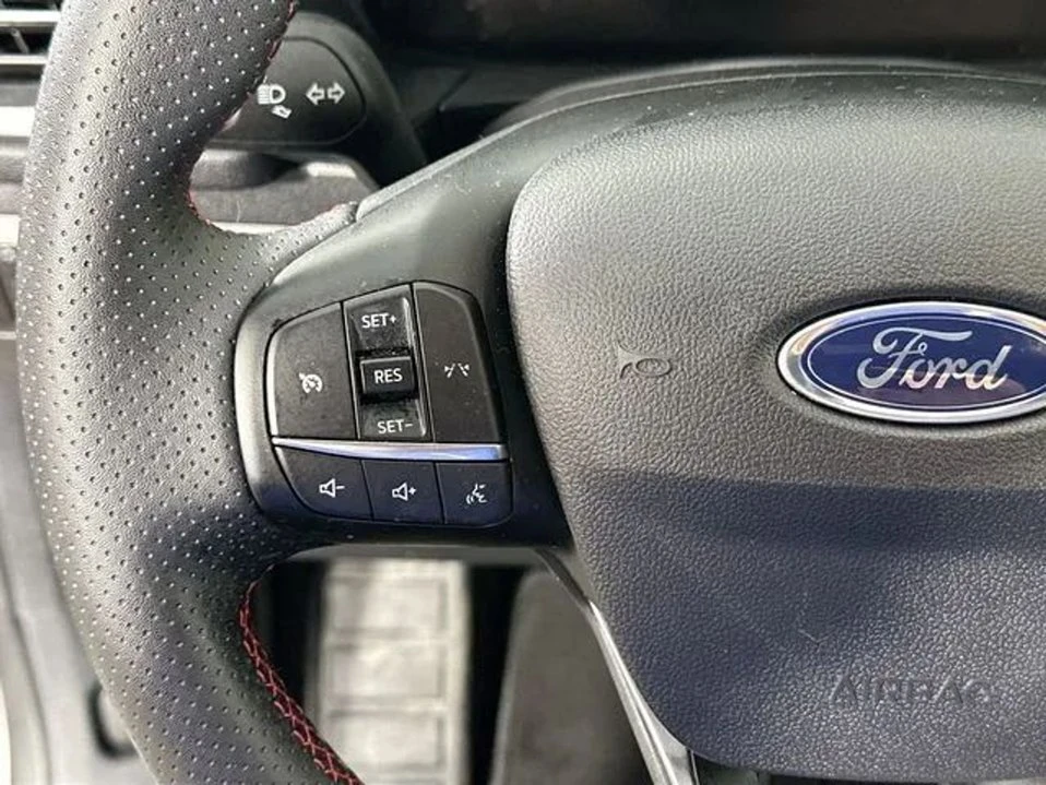 2025 Ford Escape - Image 19 of 20