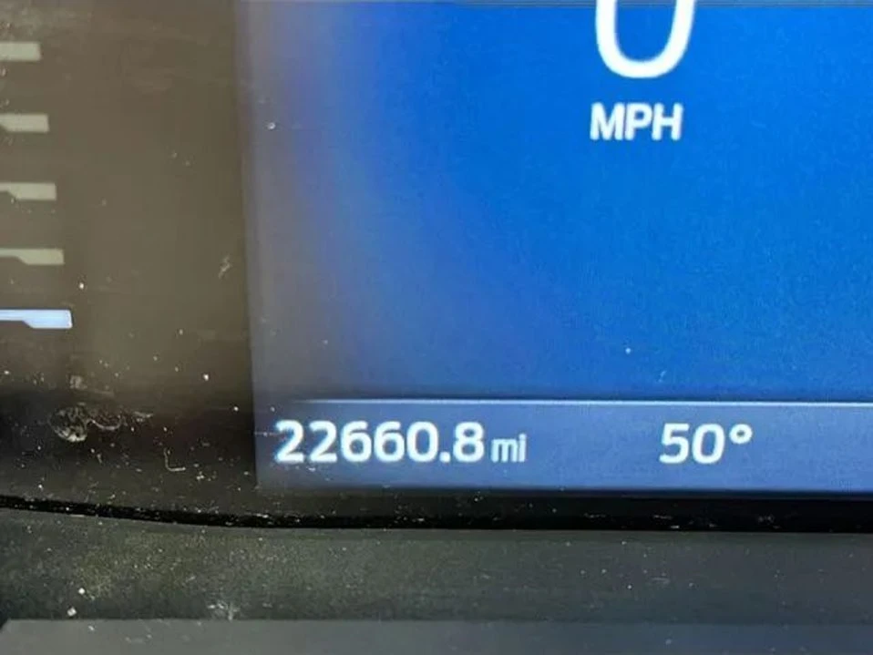 2025 Ford Escape - Image 15 of 20