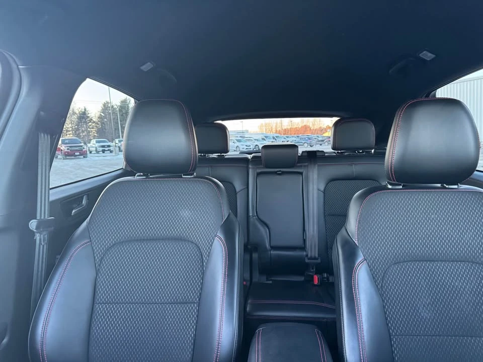 2025 Ford Escape - Image 16 of 18