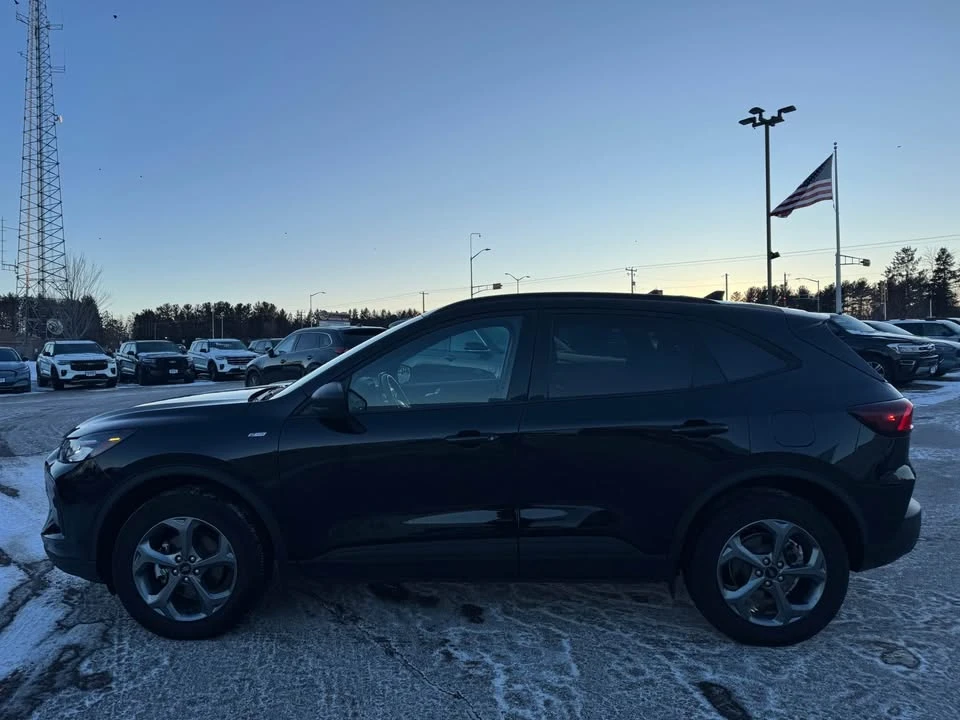 2025 Ford Escape - Image 7 of 18