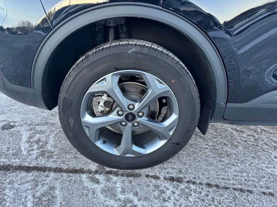 2025 Ford Escape - Image 4 of 18