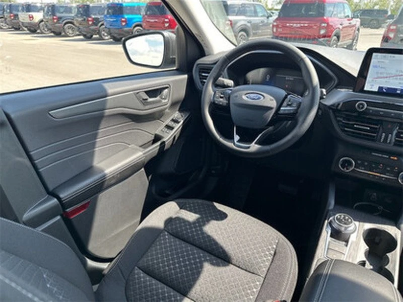 2025 Ford Escape - Image 9 of 14