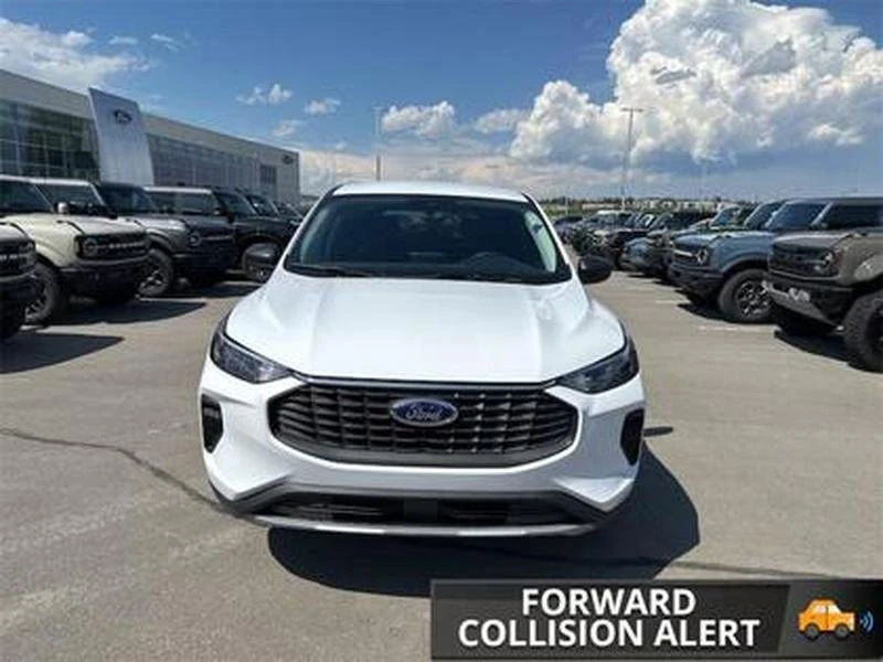 2025 Ford Escape - Image 2 of 14