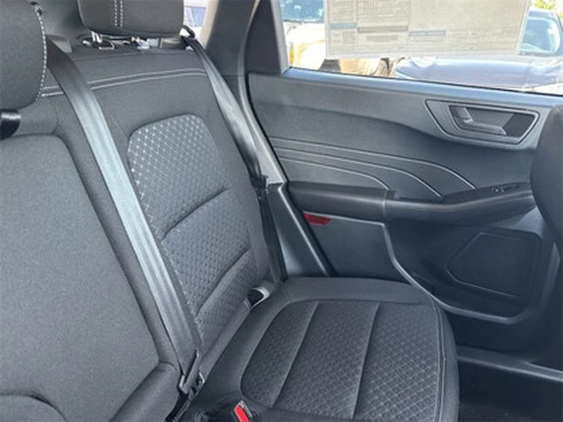2025 Ford Escape - Image 10 of 14