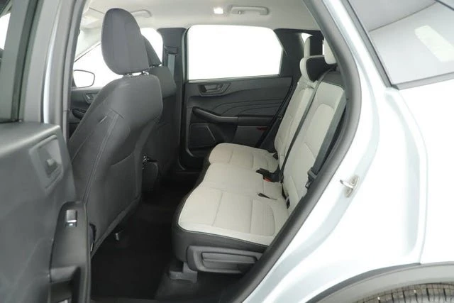 2025 Ford Escape - Image 12 of 18