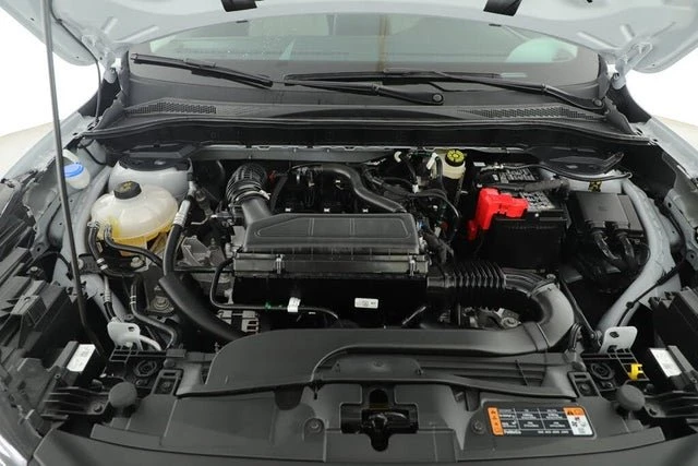 2025 Ford Escape - Image 2 of 18