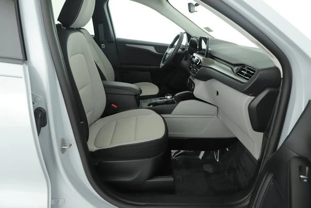 2025 Ford Escape - Image 3 of 18