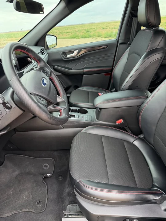 2025 Ford Escape - Image 9 of 9