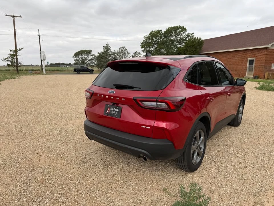 2025 Ford Escape - Image 5 of 9