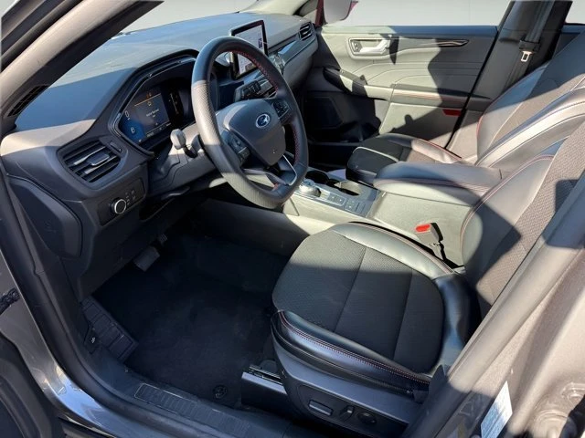 2025 Ford Escape - Image 9 of 16