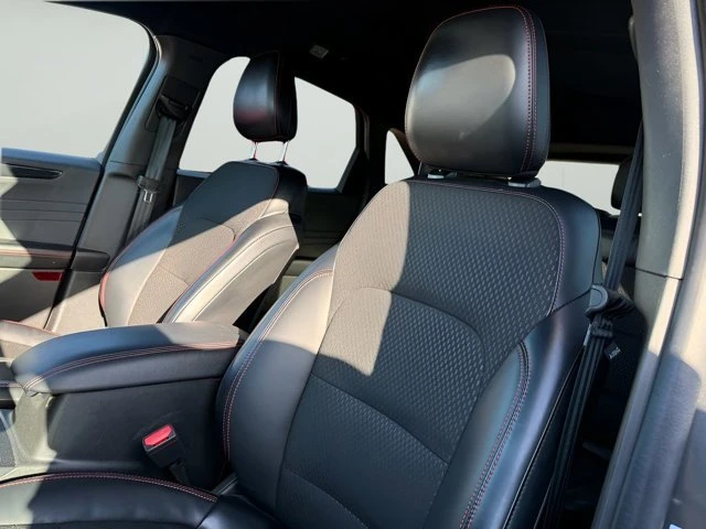 2025 Ford Escape - Image 10 of 16
