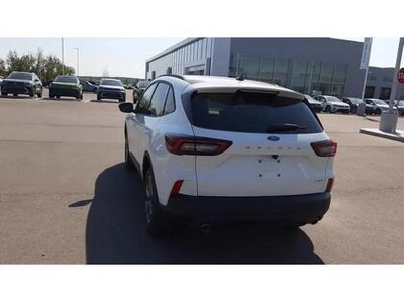 2025 Ford Escape - Image 5 of 20