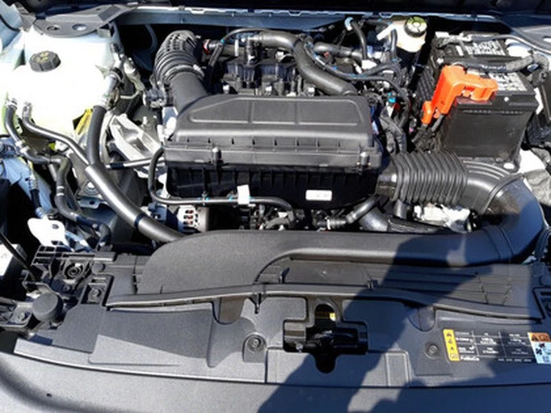 2025 Ford Escape - Image 15 of 20