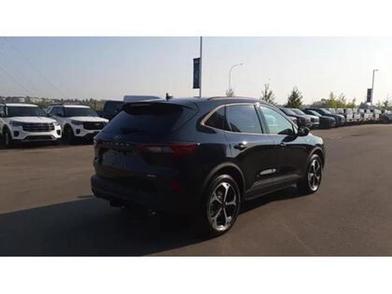 2025 Ford Escape - Image 2 of 20