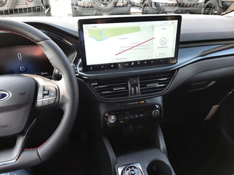 2025 Ford Escape - Image 17 of 20