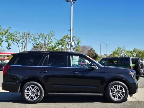 2025 Ford Expedition 5th Gen - Image 5 of 14
