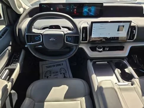 2025 Ford Expedition 5th Gen - Image 8 of 14