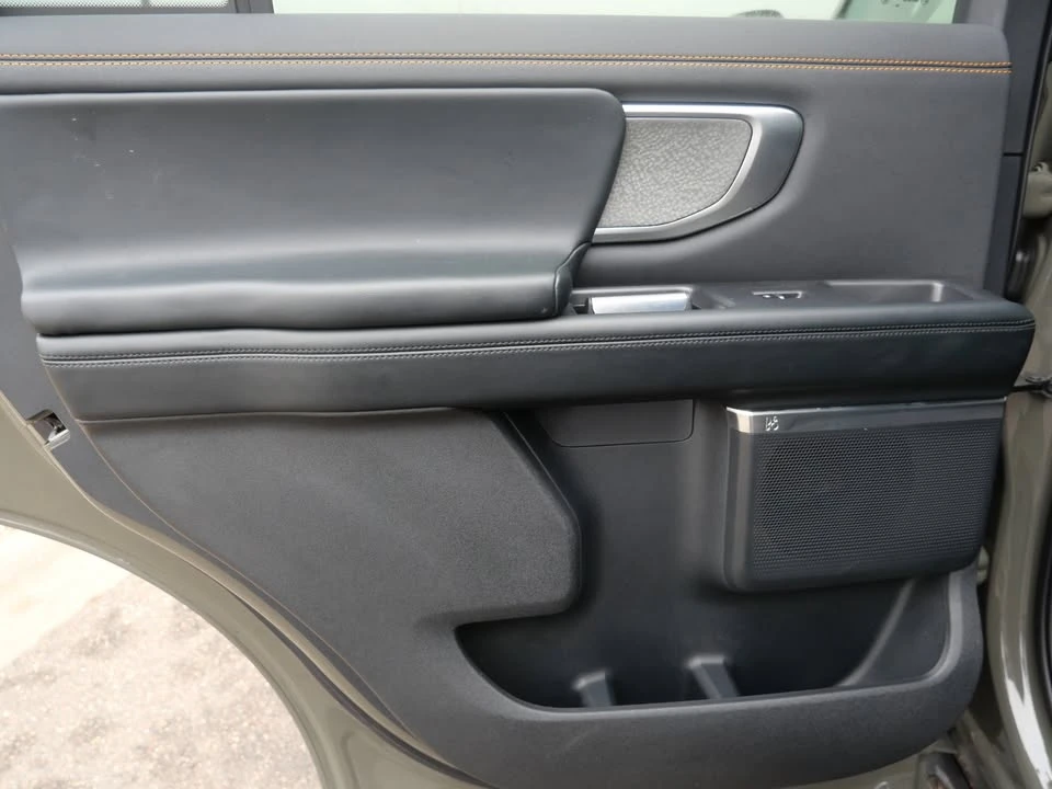 2025 Ford Expedition 5th Gen - Image 10 of 20