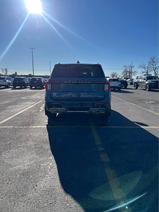 2025 Ford Explorer 6th Gen - Image 6 of 14
