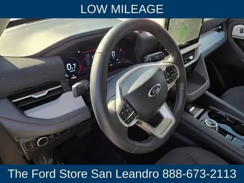 2025 Ford Explorer 6th Gen - Image 3 of 12