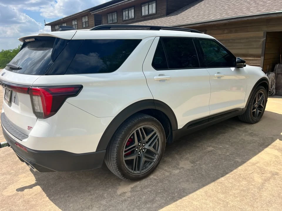 2025 Ford Explorer 6th Gen - Image 2 of 7