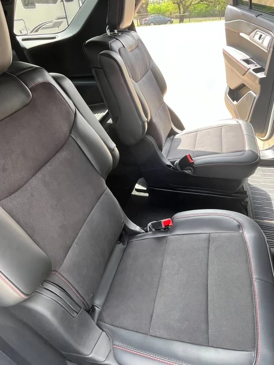 2025 Ford Explorer 6th Gen - Image 5 of 7