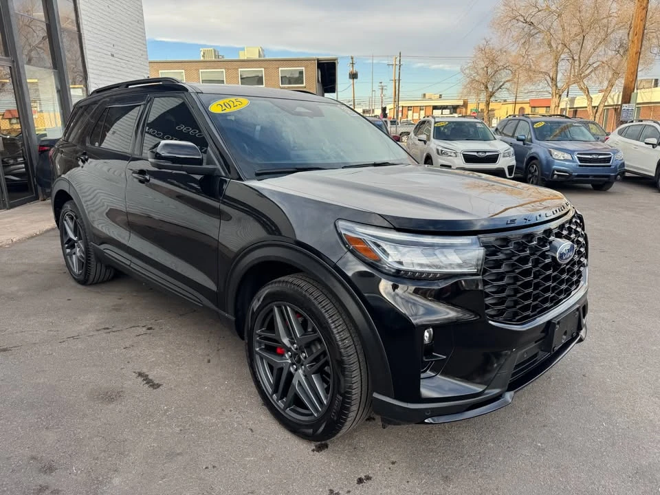2025 Ford Explorer 6th Gen - Image 3 of 19