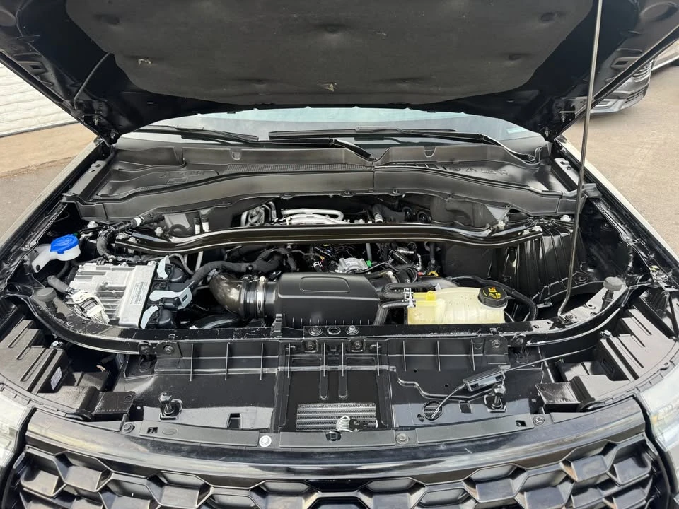 2025 Ford Explorer 6th Gen - Image 19 of 19