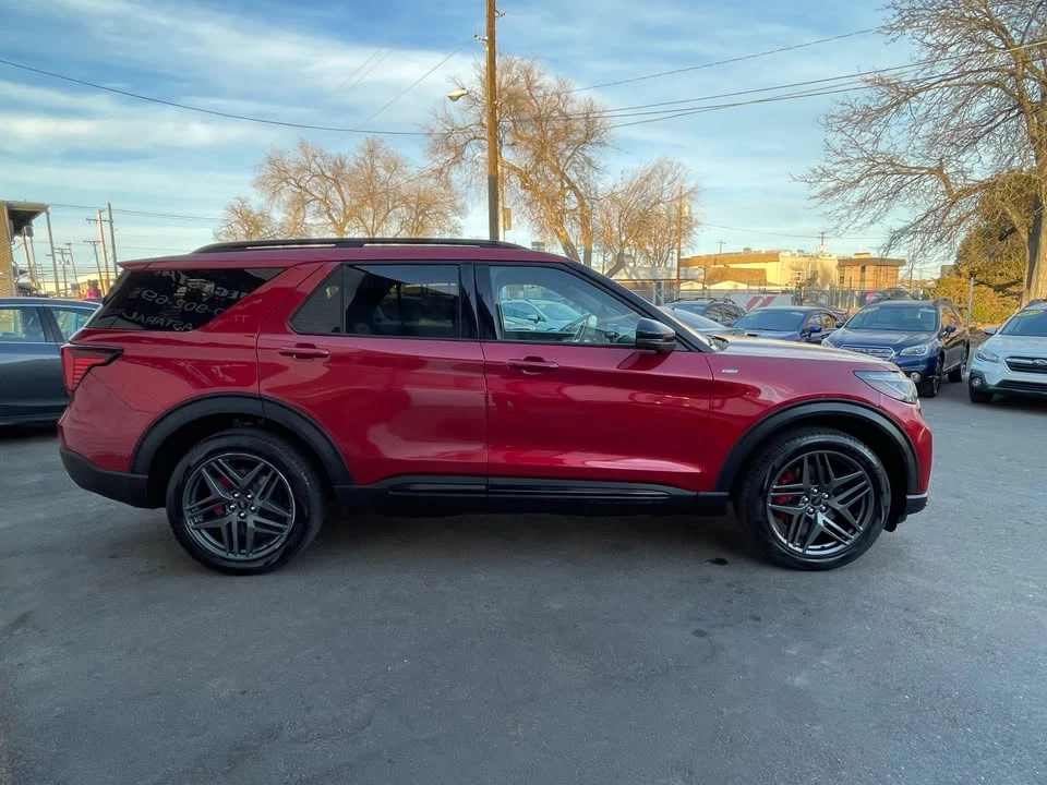 2025 Ford Explorer 6th Gen - Image 4 of 20