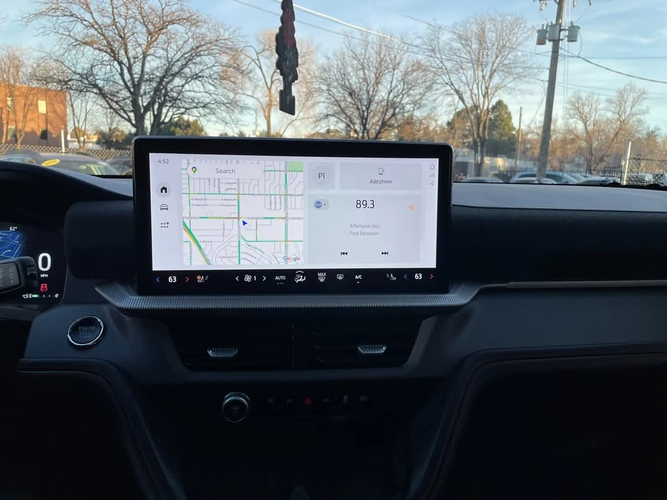 2025 Ford Explorer 6th Gen - Image 15 of 20