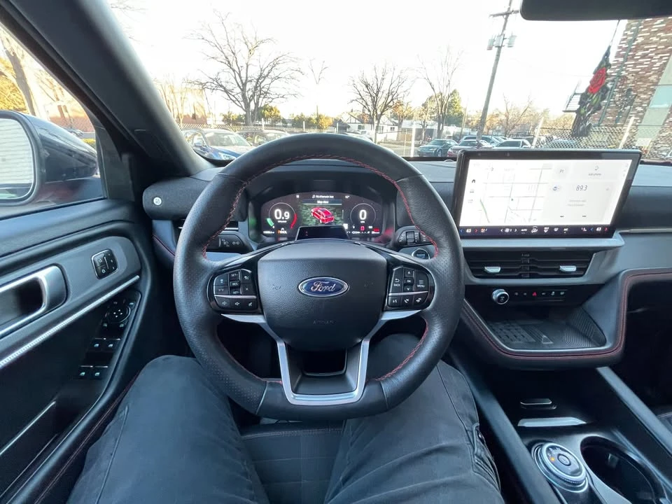 2025 Ford Explorer 6th Gen - Image 13 of 20