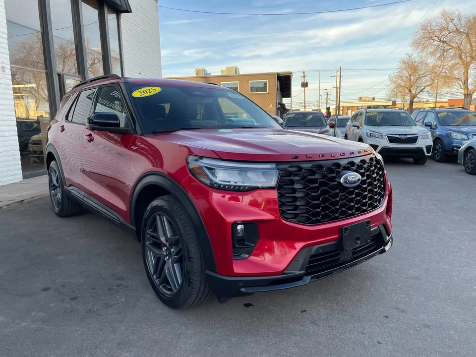 2025 Ford Explorer 6th Gen - Image 3 of 20