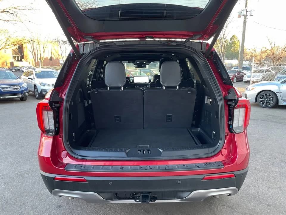2025 Ford Explorer 6th Gen - Image 18 of 20