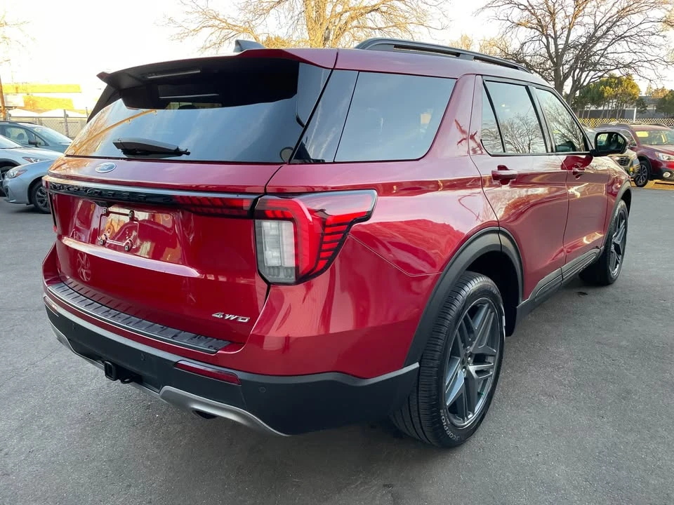 2025 Ford Explorer 6th Gen - Image 5 of 20