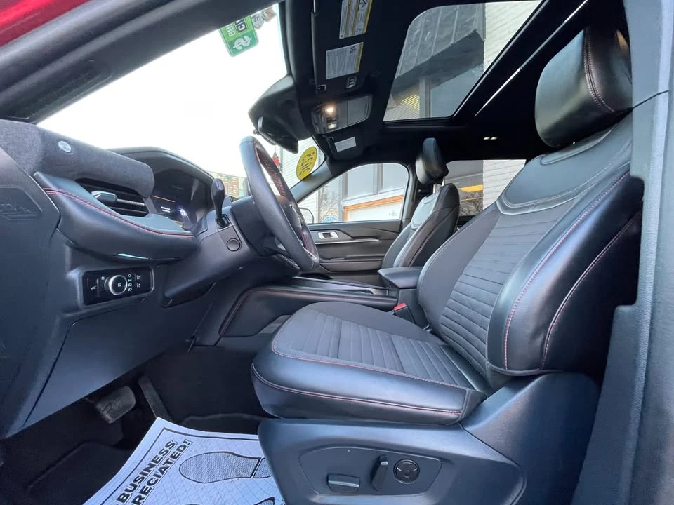 2025 Ford Explorer 6th Gen - Image 9 of 20