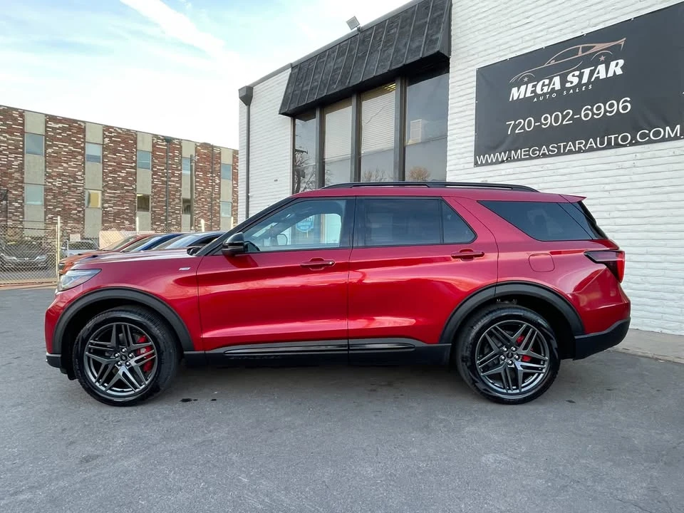 2025 Ford Explorer 6th Gen - Image 8 of 20