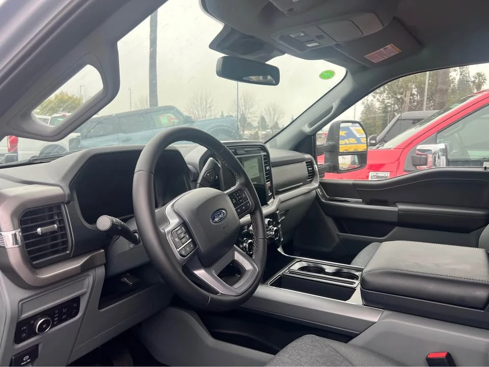 2025 Ford F-150 14th Gen - Image 5 of 6