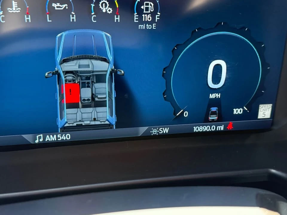 2025 Ford Super Duty 5th Gen - Image 13 of 16