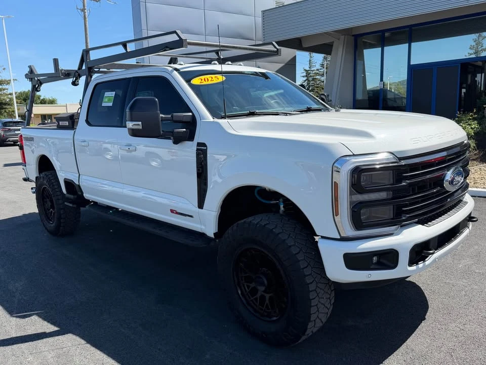 2025 Ford Super Duty 5th Gen - Image 3 of 16