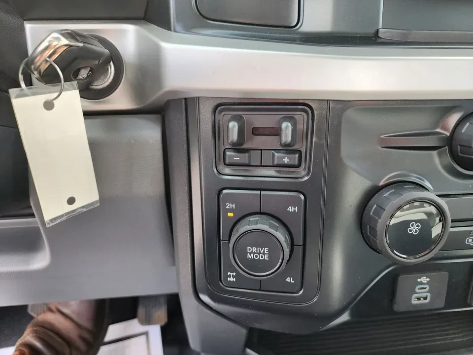 2025 Ford Super Duty 5th Gen - Image 12 of 20