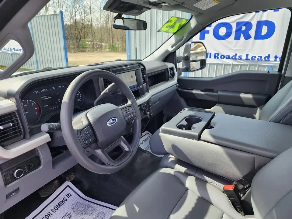 2025 Ford Super Duty 5th Gen - Image 7 of 20