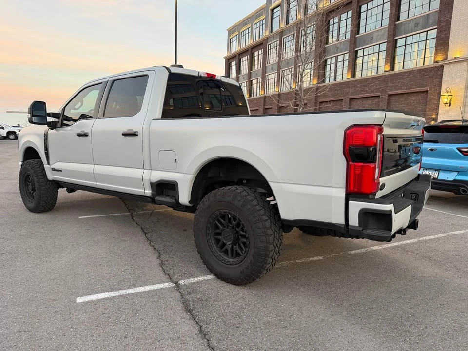 2025 Ford Super Duty 5th Gen - Image 2 of 19